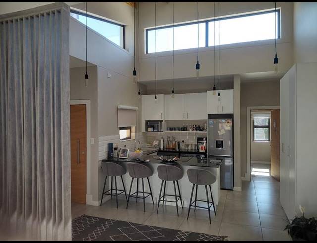 3 BEDROOM APARTMENT FOR SALE IN MORNINGHILL